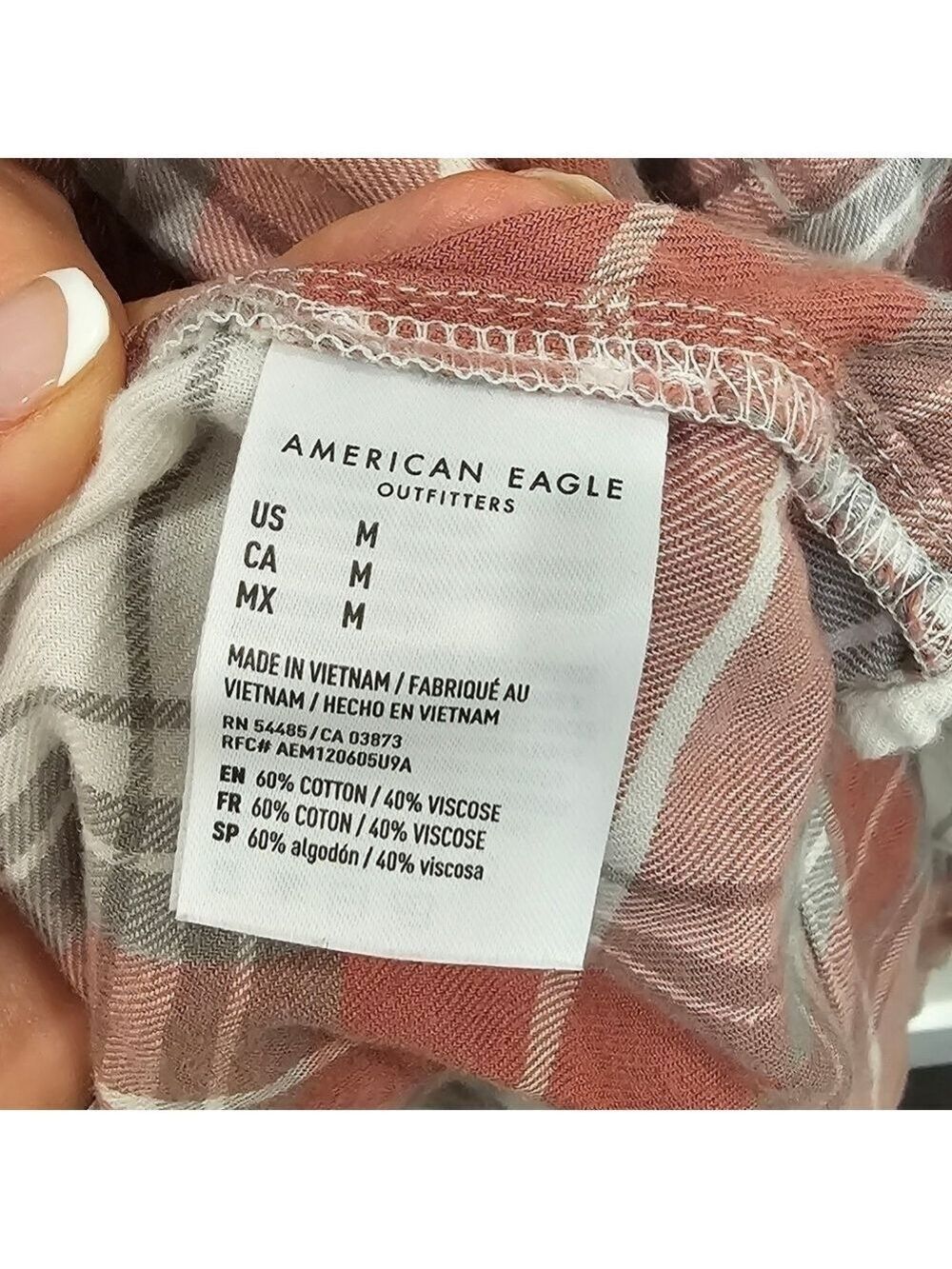 American Eagle Plaid Cropped Button Up Shirt Muted Red Gray Size Medium - Picture 9 of 14